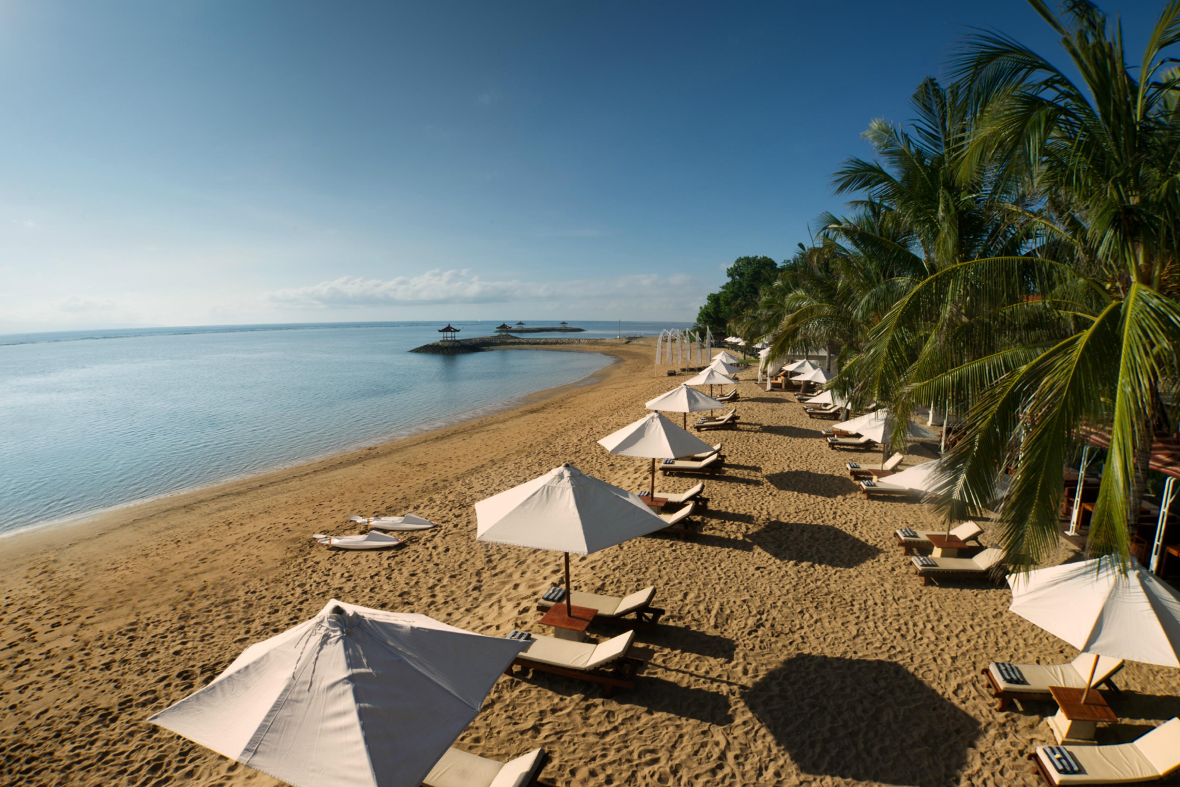 Griya Santrian A Beach Resort And Spa Санур Экстерьер фото
