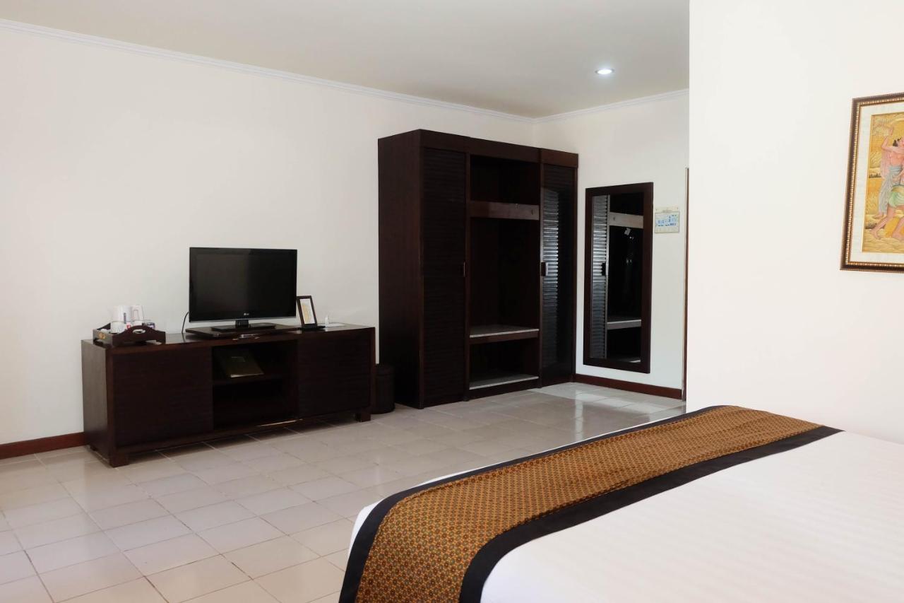 Griya Santrian A Beach Resort And Spa Санур Экстерьер фото