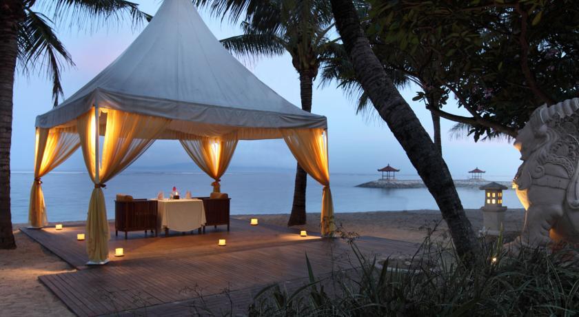 Griya Santrian A Beach Resort And Spa Санур Экстерьер фото