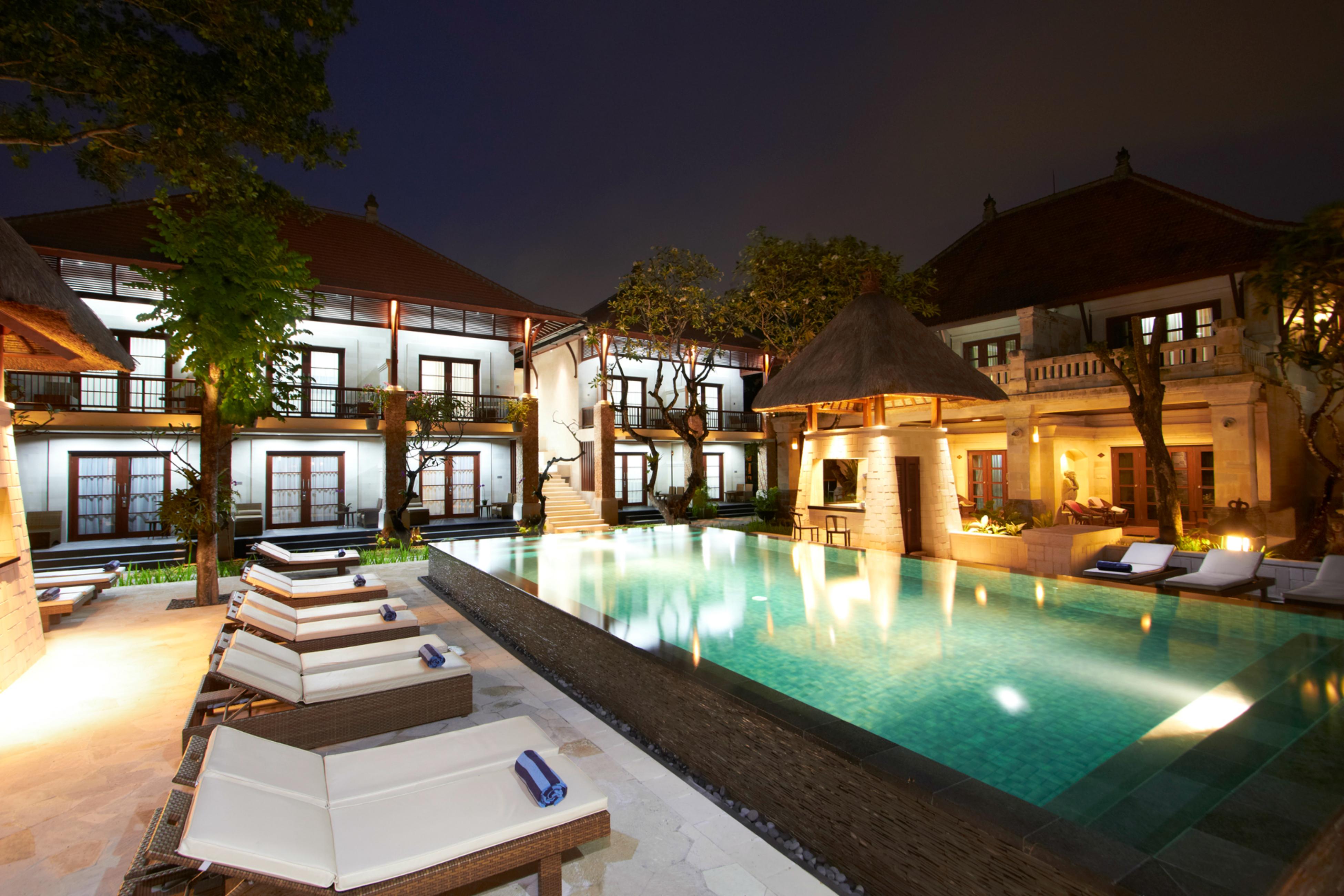 Griya Santrian A Beach Resort And Spa Санур Экстерьер фото