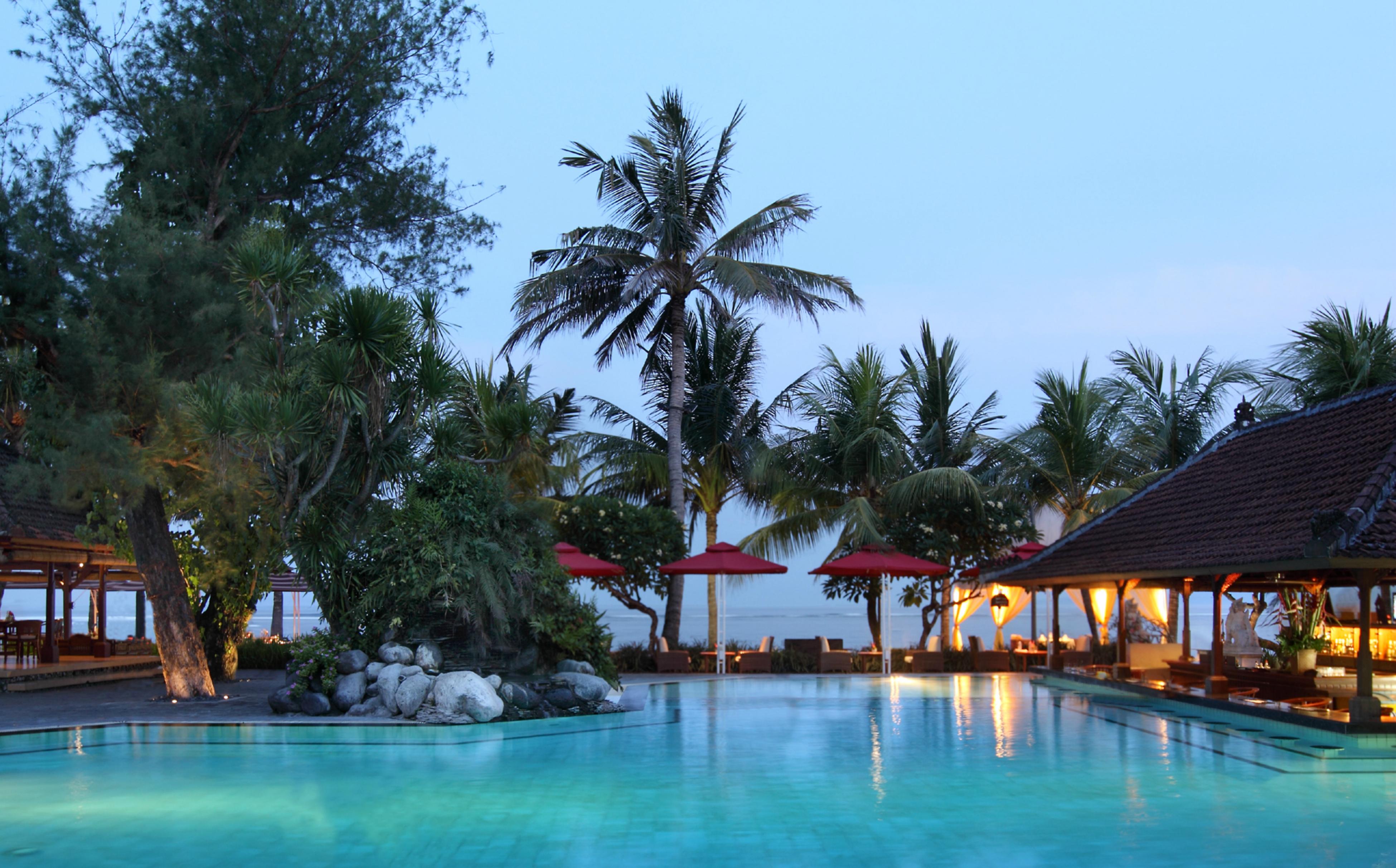 Griya Santrian A Beach Resort And Spa Санур Экстерьер фото