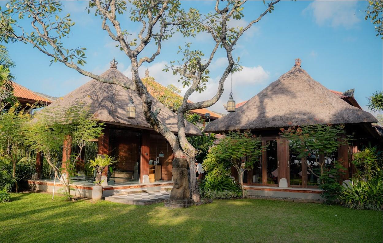 Griya Santrian A Beach Resort And Spa Санур Экстерьер фото