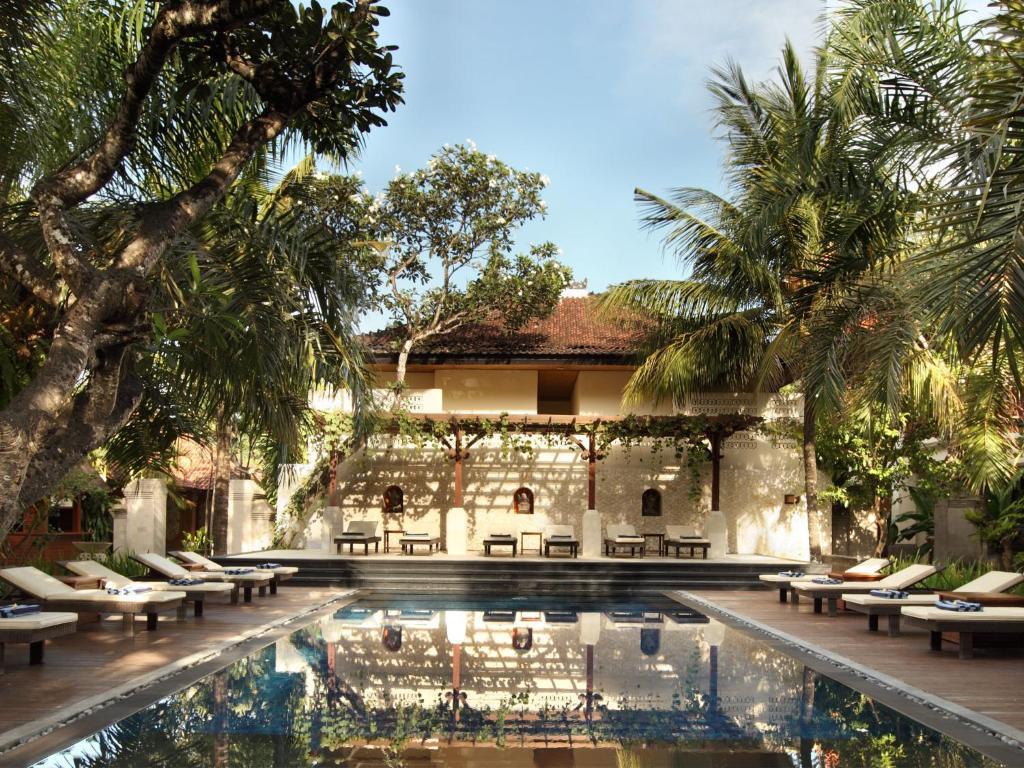 Griya Santrian A Beach Resort And Spa Санур Экстерьер фото
