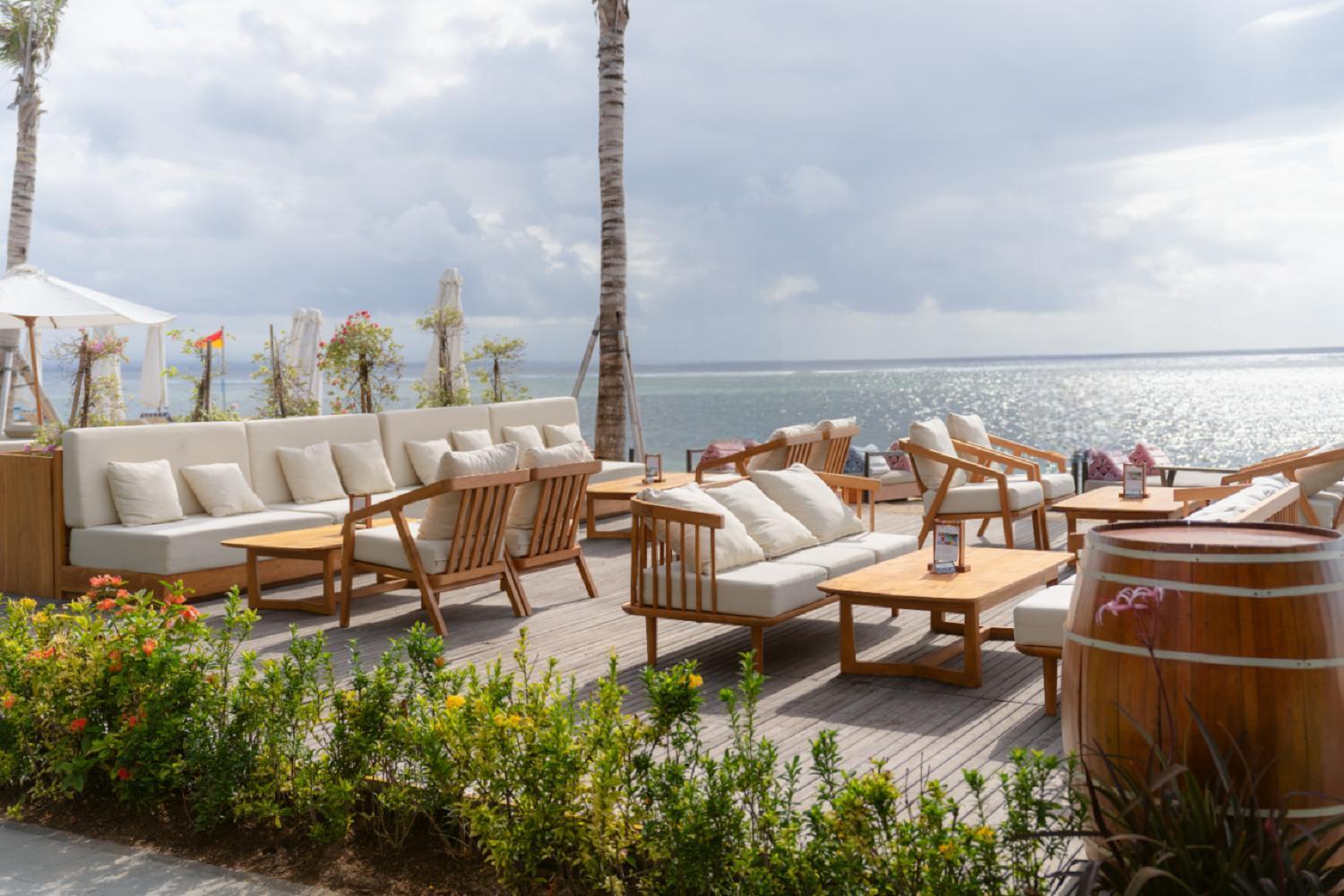 Griya Santrian A Beach Resort And Spa Санур Экстерьер фото